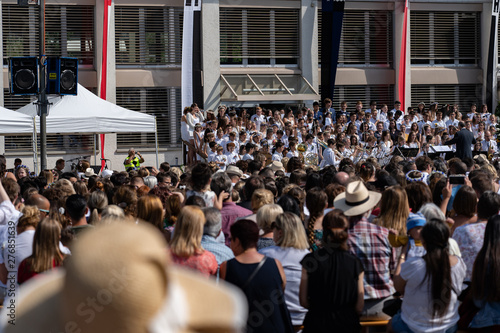 Versammlung zur Morgenfeier am Jugendfest Brugg Impressionen