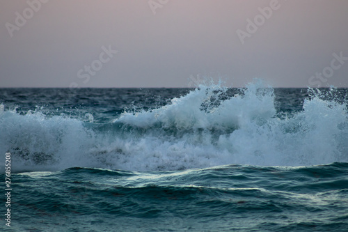 waves on the beach © Gustavo