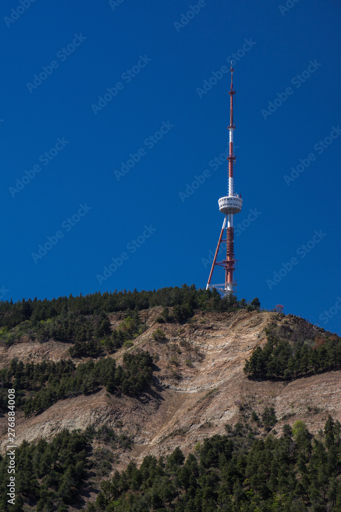 Obraz premium Mtatsminda Park tv tower of tbilisi