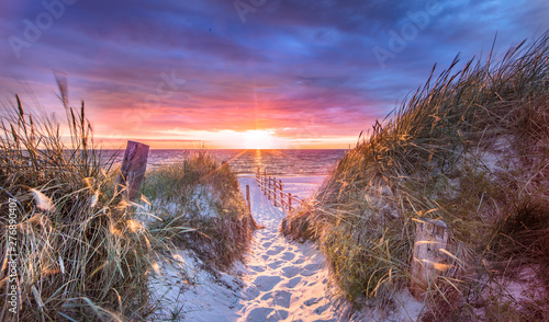 Fototapeta Naklejka Na Ścianę i Meble -  traumküste