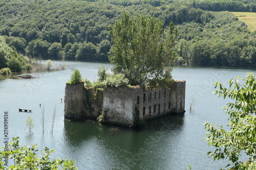 chateau de grandval dans le tarn photo