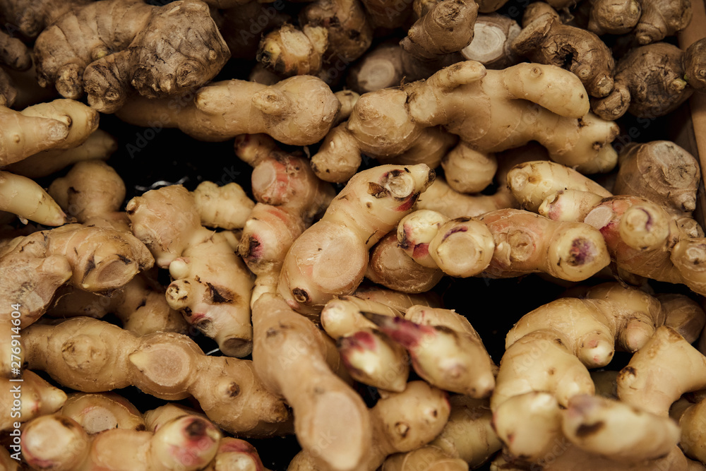 Whole Ginger Roots Whole Ginger Roots