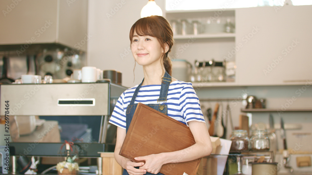 カフェ・スタッフ