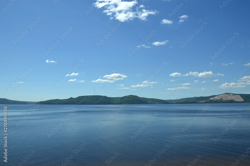 The minimalist landscape of the Kuibyshev reservoir