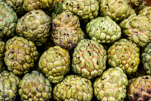 Photo Close up Background and texture fresh custard apple fruit in the market