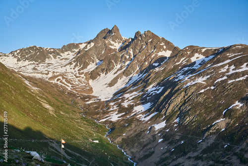 Blick von Muottas Muragl zum Piz Muragl, im Vordergrund das Val Muragl mit dem Fluss Ova da Muragl, Licht und Schatten photo