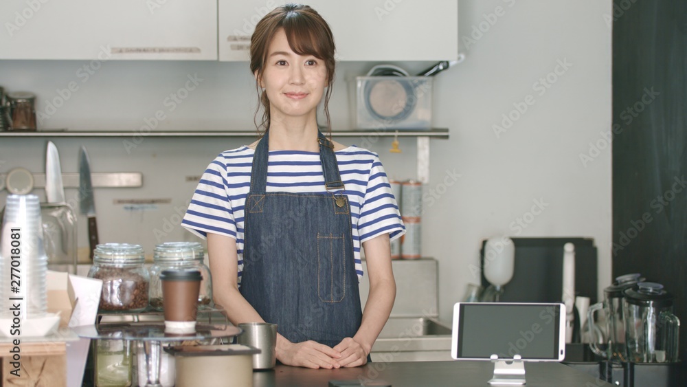 カフェ・スタッフ