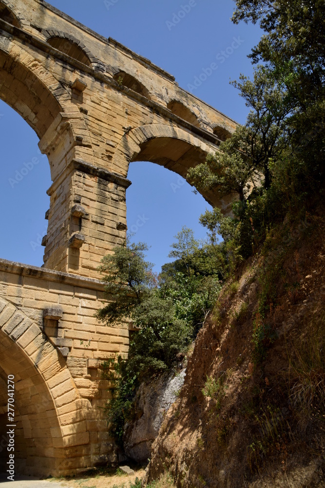 römisches Aquädukt Pont du Gard in Südfrankreich