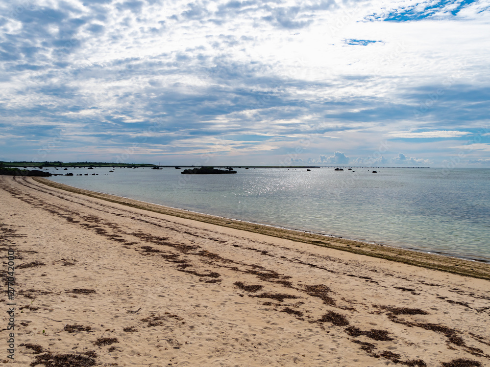 Obraz premium 宮古島 下地島 佐和田の浜