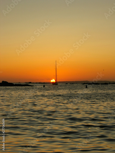 Secuencia de fotos de la puesta de sol del 24 de julio de 2009. San Vicente do Grove (España). Foto 1. © Hugo