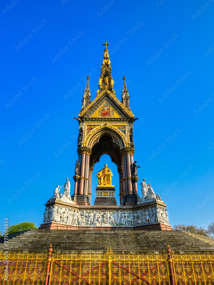 Fototapeta premium The Albert Memorial, located in Kensington Gardens, London, UK.
