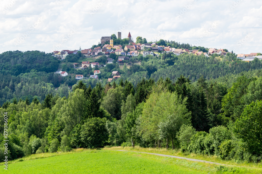 Fototapeta premium Panorama of Leuchtenberg with castle in Bavaria Germany