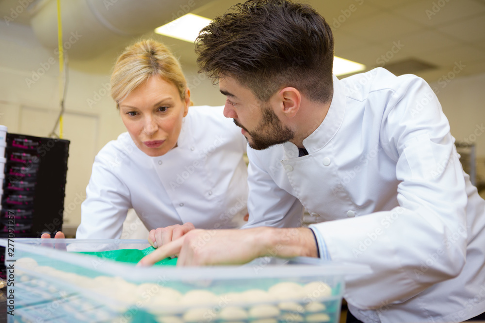 chef asking question to mature female superior chef asking question to mature female superior