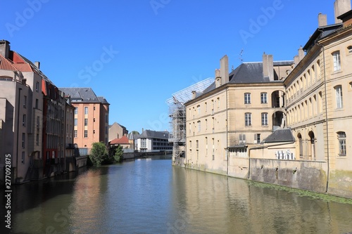 La rivière Moselle dans la ville de Metz - Département de la Moselle - Région Lorraine - France © ERIC