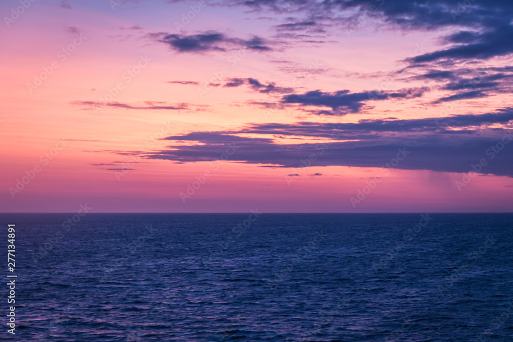 Fototapeta premium sunset over the sea