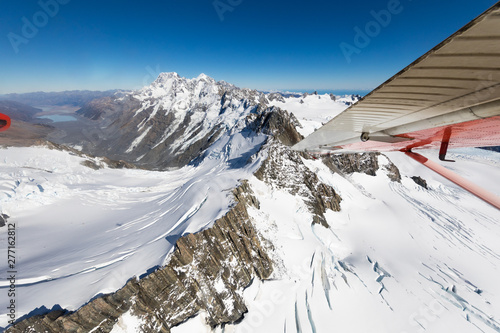 Tableau sur toile Aerial view of snow covered Mt