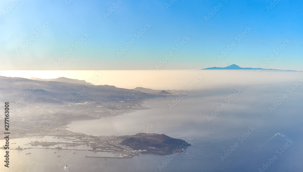 Capital of Gran Canararia from above / Las Palmas with harbor / Volcano 