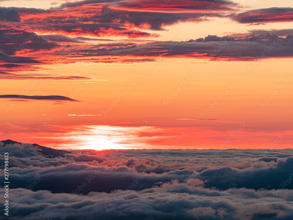 夕焼け 日の入り 雲海 登山