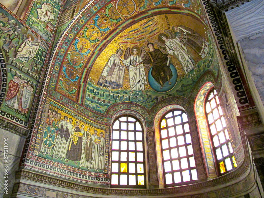 Fototapeta premium RAVENNA, ITALY - NOVEMBER 21, 2012 The Basilica of San Vitale in Ravenna, Italy. Famous Italian Basilica di San Vitale with very beautiful Byzantine mosaic and art is world cultural landmark.