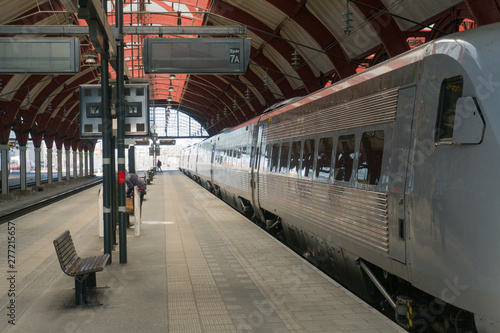 Train station, platform, train idling 