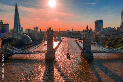 Photography A view of Tower Bridge from above of the river Thames in London, United Kingdom