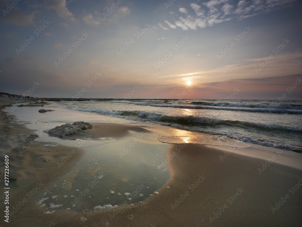 Morze zachód słońca - Dziwnówek Dziwnowo plaża