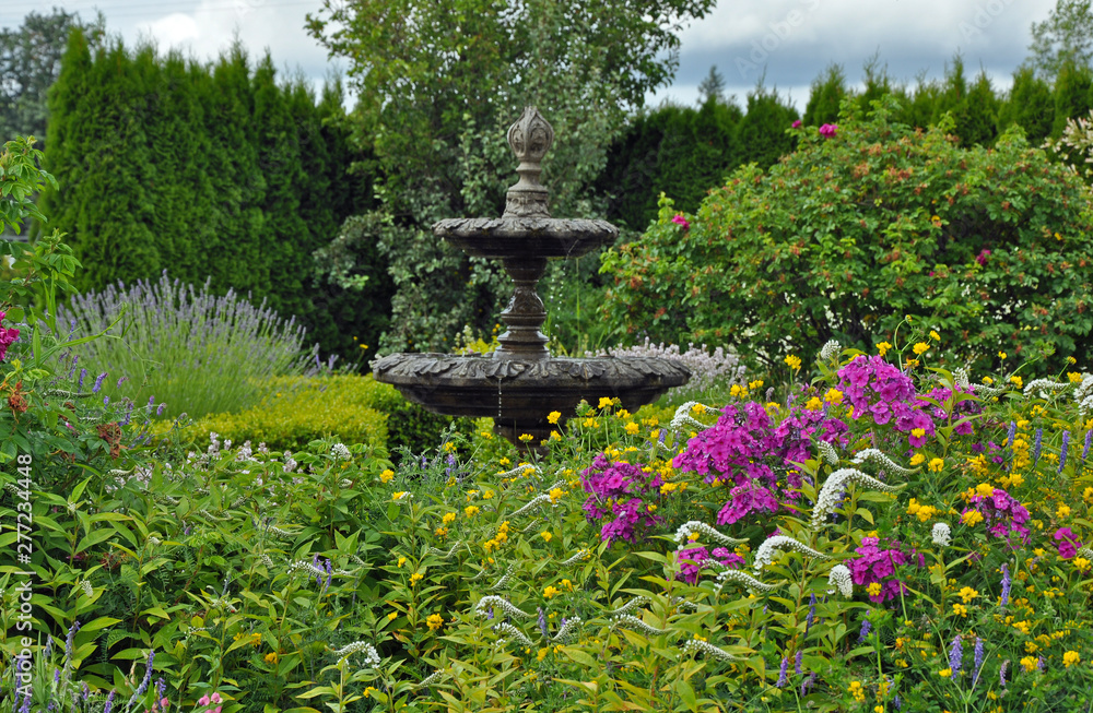 Botanical garden water fountain