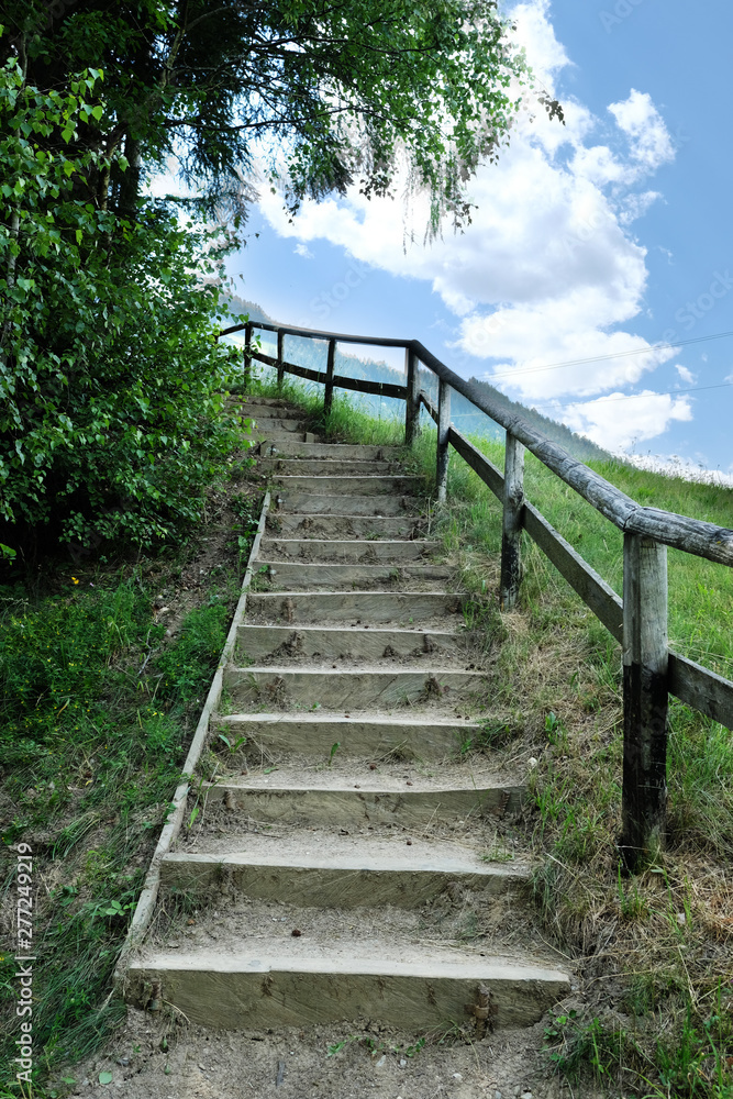 Fototapeta premium Alte Holztreppe