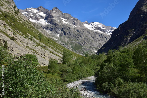 Le vallon de Bonne Pierre, dominé par la Tête de la Gandolière (alt 3542 m)