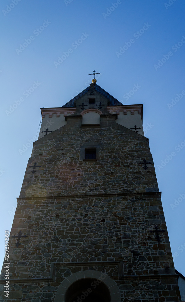 kościół wieża