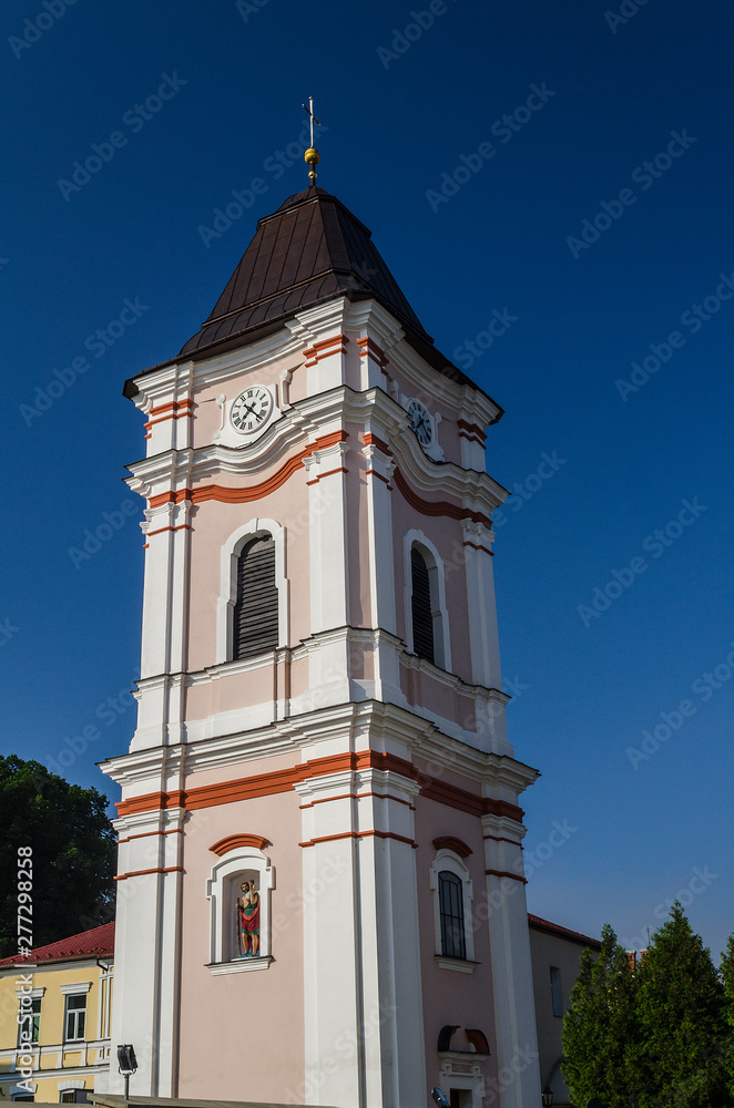 kościół wieża