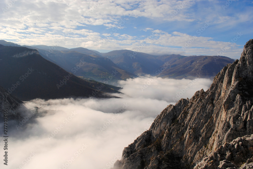 Fototapeta premium Mist on vratsa mountain