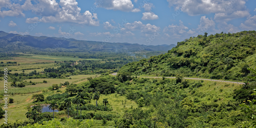 Obraz premium Los Ingenios Valle, Cuba - July 18, 2018: Scenic View of Los Ingenios Valle near Trinidad in Cuba