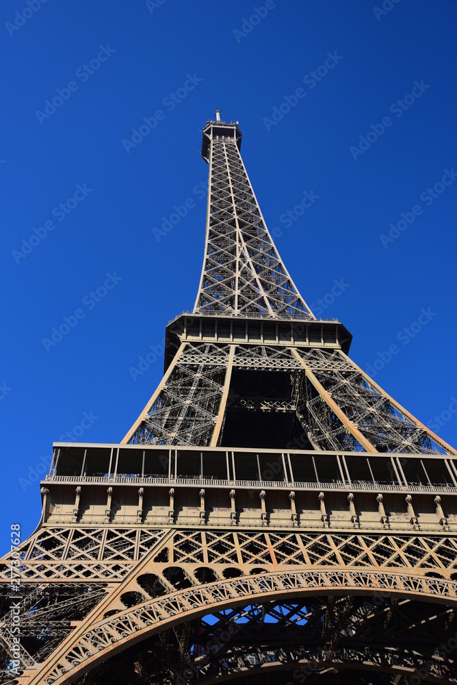 Eiffel tower in morning time