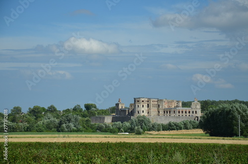 zamek ,ujazd , house of god, architektura, wieza, religia, katedra, budowa, italia, średniowiecznej, antyczny, stary, niebo, kamienie, europa, blękit, podróż, religijne, dzwon, tourismus, romański, gr