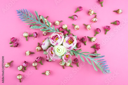 Fototapeta Naklejka Na Ścianę i Meble -  Flowers on a pink background.