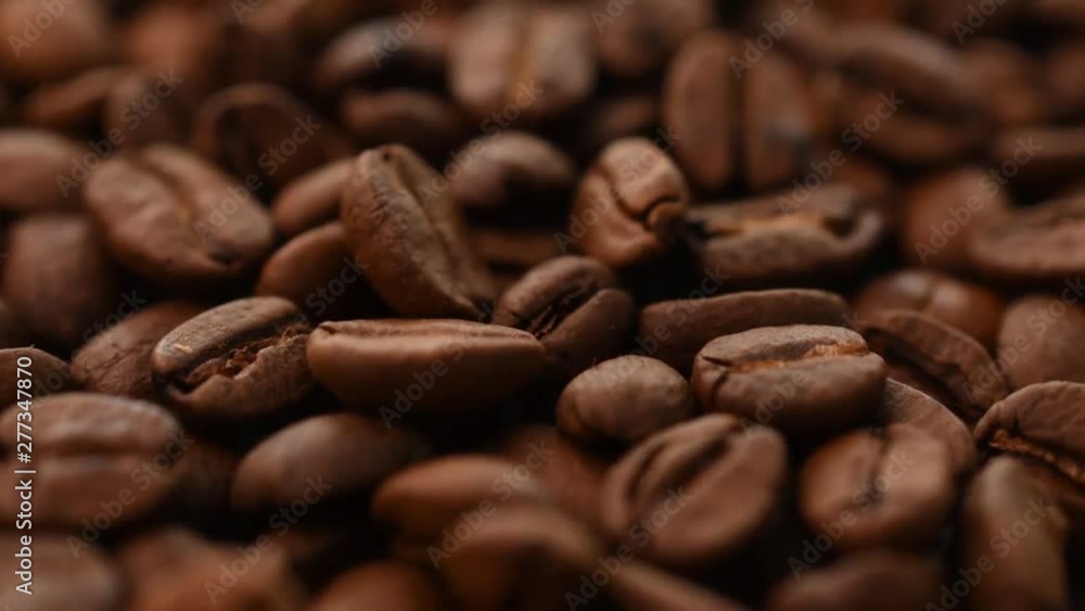 roasted coffee beans macro closeup roasted coffee beans macro closeup