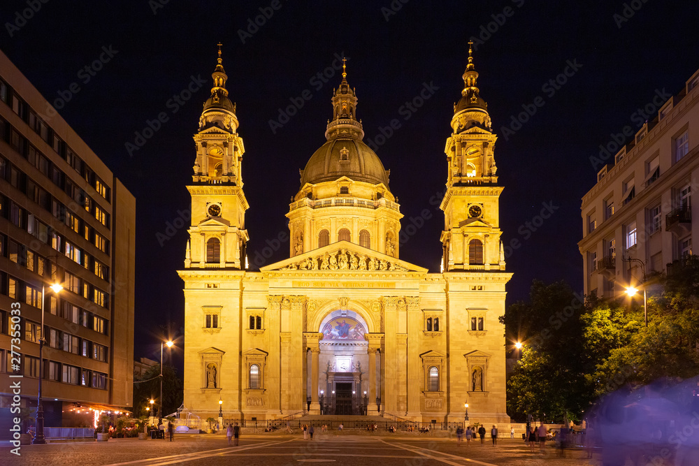 St. Stephen basilica in Budapest city at the night, Hungary