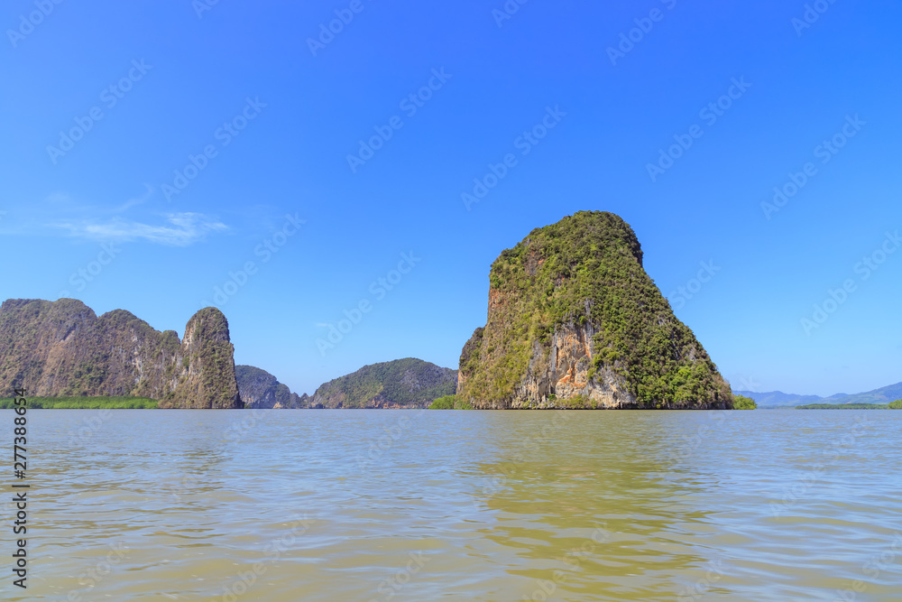Amazing and beautiful mountain and island in Phang-Nga Bay, near Phuket, Thailand - obrazy, fototapety, plakaty 