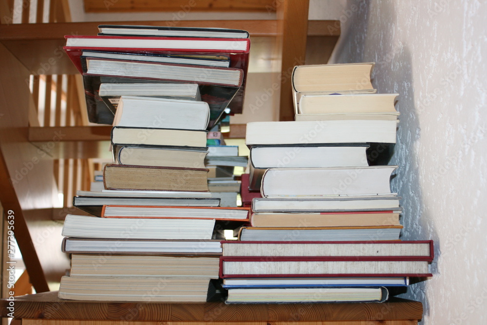 Fototapeta premium Bücherstapel