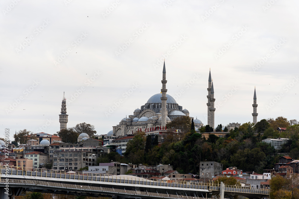 Fototapeta premium Unkapani Metro bridge and Suleymaniye Mosque in Istanbul Eminonu Turkey.
