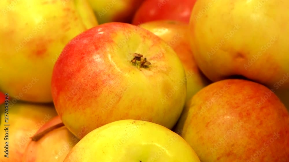 Apples in the supermarket was shoot in 2019 Apples in the supermarket was shoot in 2019
