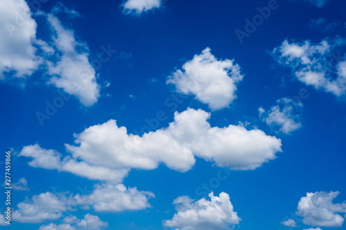 Fototapeta Naklejka Na Ścianę i Meble -  Blue sky with white clouds..