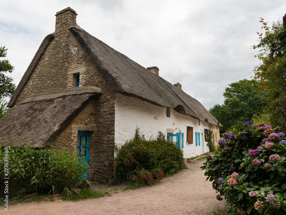 old house in saint lyphard with a thatched roof