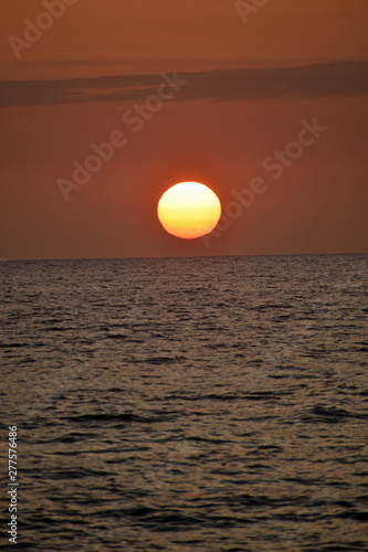Fototapeta Naklejka Na Ścianę i Meble -  Red Sunset at the Beach