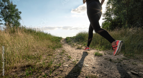 Frau beim Joggen photo