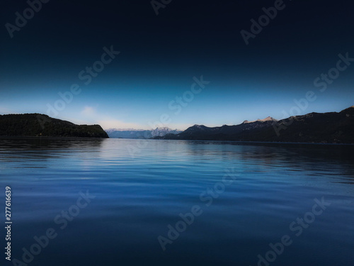 Lago y Montañas © Agustin