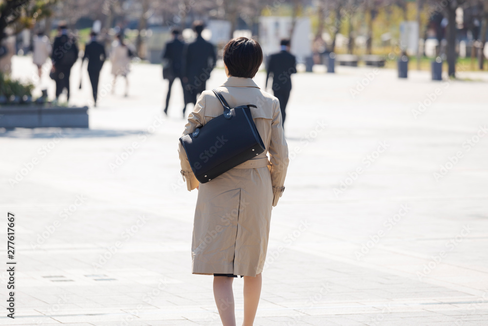 Obraz premium 就活する大学生の風景 女性メイン