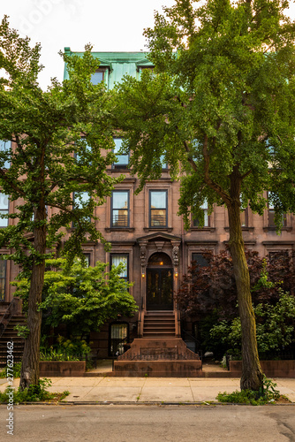 Historic brownsone building facade in Clinton Hill, Brooklyn, New York © auseklis