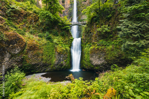 Fotografie Multnomah Falls is the most visited natural recreation site in the Pacific North